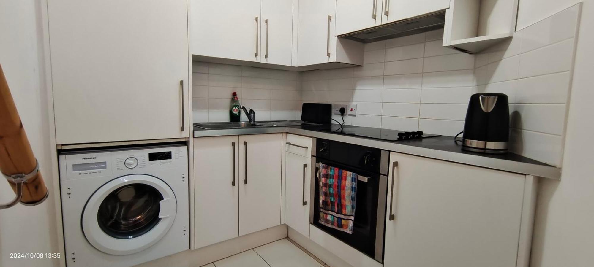 Blossom Apartment With Garden ลอนดอน ภายนอก รูปภาพ